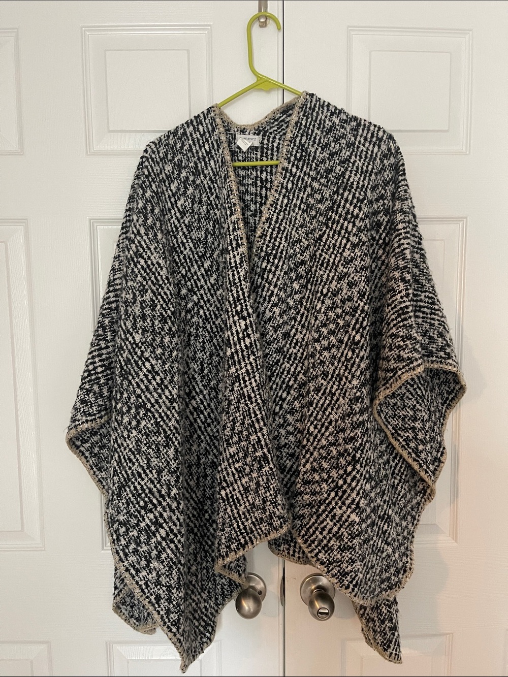 summer & rose Black and Cream Knit Poncho Wrap